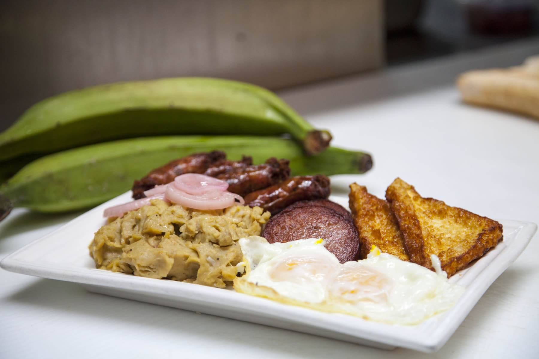Dominican breakfast and lunch specials at Sazon Perez, Williamsburg Brooklyn